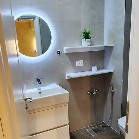 Golden Pearl Apartment Sarande