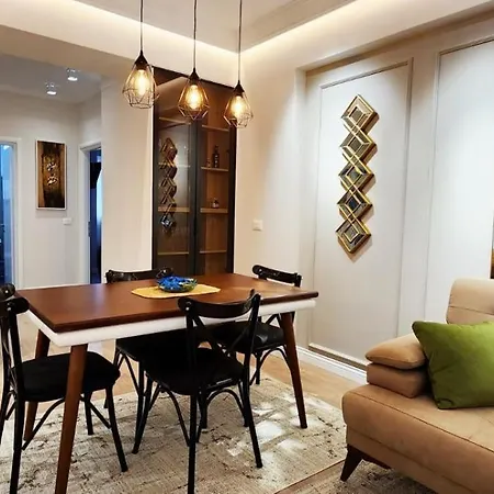 Golden Pearl Apartment